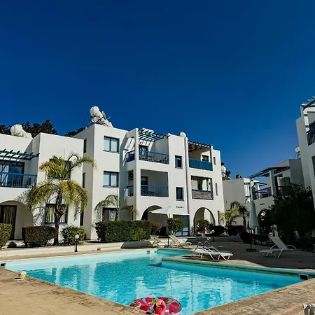 Diana Hats 1B, Pool, Paphos Center Exterior photo